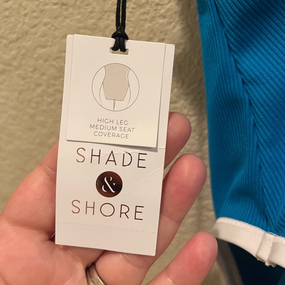 Small women’s one piece swimsuit from target - Picture 5 of 7